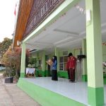 Gelar Upacara Peringatan Hari Kesaktian Pancasila, Kepmad Deni Yulia serahkan sertifikat penghargaan