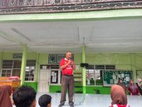 Semangat Sportivitas Menggelora! Kepmad H. Yunizar, S.Ag Buka Klasmeeting dengan Laga Futsal