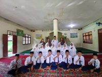 MTsN 11 Tanah Datar Bersama KUA Batipuh Gelar GEBERMAS, Wujudkan Lingkungan Bersih dan Nyaman